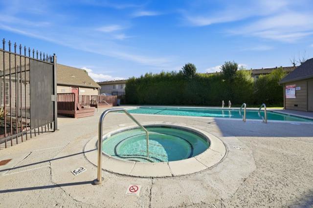 251 Gibson Drive, Hollister CA: https://media.crmls.org/mediaz/84b4912f-896c-40fe-9eaa-ed68269f1df3.jpg