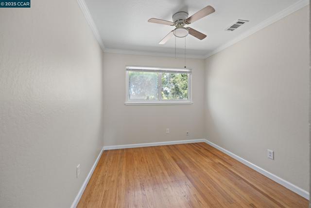 4816 Meadowbrook Dr, Richmond CA: https://media.crmls.org/mediaz/84b620d5-3eb2-4de0-bbcd-087b2f688755.jpg