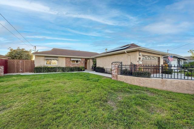 4410 Charger Boulevard, San Diego CA: https://media.crmls.org/mediaz/84b6b65f-adea-4d98-8ea6-1908493d2324.jpg