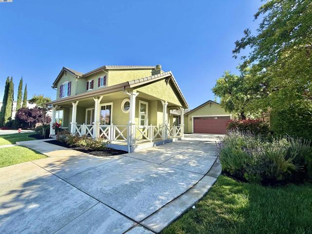 752 Barleta Ln, Livermore CA: https://media.crmls.org/mediaz/84b6bb00-344b-40d1-bc93-6e894df8893f.jpg