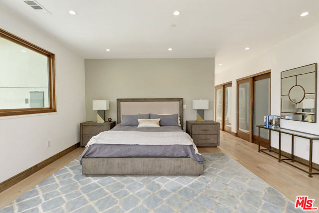 1332 El Hito Circle, Pacific Palisades CA: https://media.crmls.org/mediaz/84b710ed-af42-4e7e-93d9-dc3acece6932.jpg