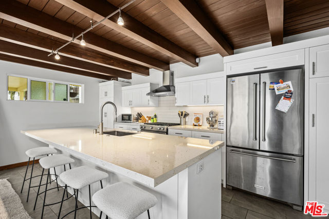 622 Esplanade, Redondo Beach CA: https://media.crmls.org/mediaz/84b780aa-c2a9-47bf-b8cc-57f0e75586f3.jpg