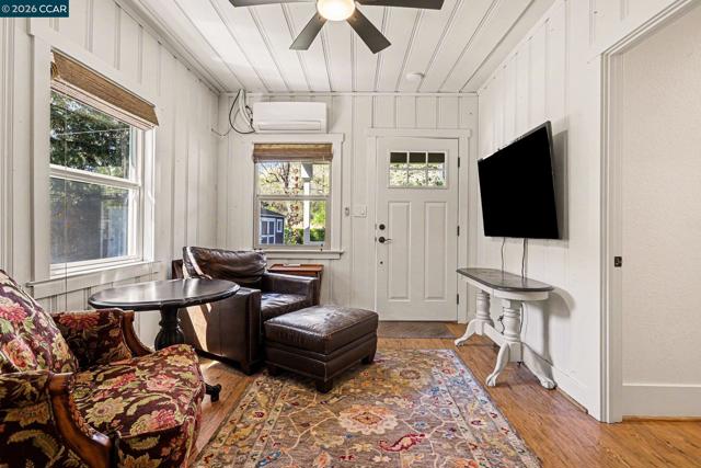 1451 Franklin Canyon Rd, Martinez CA: https://media.crmls.org/mediaz/84b7b04c-2904-4a32-9177-cd29575a00ab.jpg