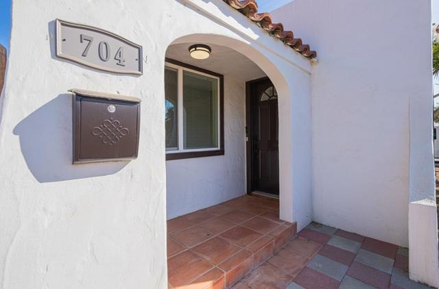 704 Oak Avenue, Greenfield CA: https://media.crmls.org/mediaz/84b7e3b3-efcf-431c-afd8-cf424786dc7e.jpg