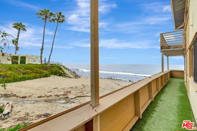 26636 Latigo Shore Drive, Malibu CA: https://media.crmls.org/mediaz/84b7ea60-d918-41e9-b2b9-2e3fb1e57294.jpg