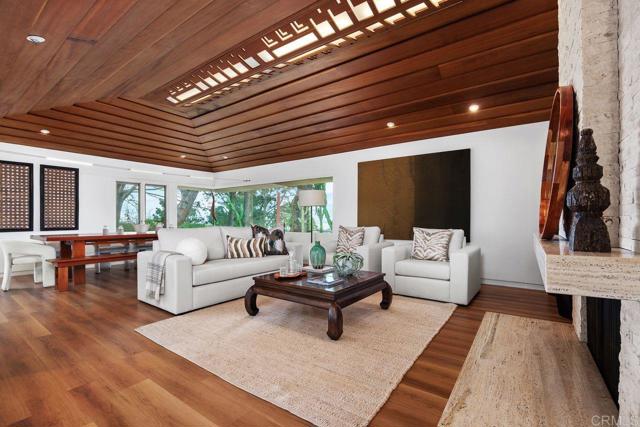 1859 Zapo Street, Del Mar CA: https://media.crmls.org/mediaz/84b849ae-20d0-45bf-8ffc-e454fff5a8ed.jpg