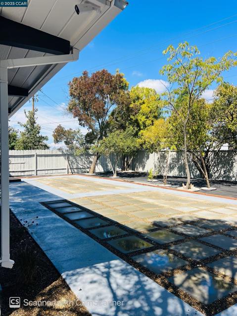 197 Carolos Drive, Pacheco CA: https://media.crmls.org/mediaz/84b850cd-f7ee-46fb-aa07-4df3281d9300.jpg