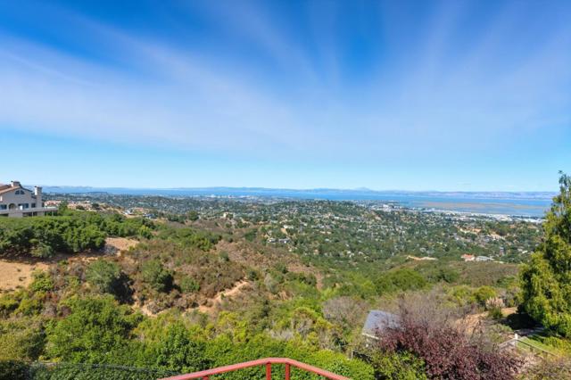 1 Lewis Ranch Road, San Carlos CA: https://media.crmls.org/mediaz/84b8cc93-e5c9-42ef-8bd1-73437a469f3c.jpg