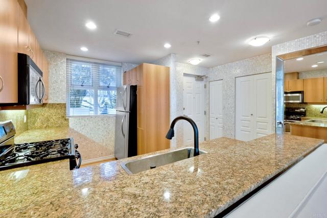 Detail Gallery Image 14 of 57 For 1545 State Street, San Diego,  CA 92101 - 2 Beds | 2 Baths