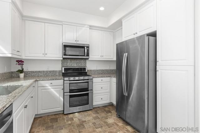 513 Sanderling, Imperial Beach CA: https://media.crmls.org/mediaz/84ba3065-32df-4cf5-a181-3962e8fc073f.jpg