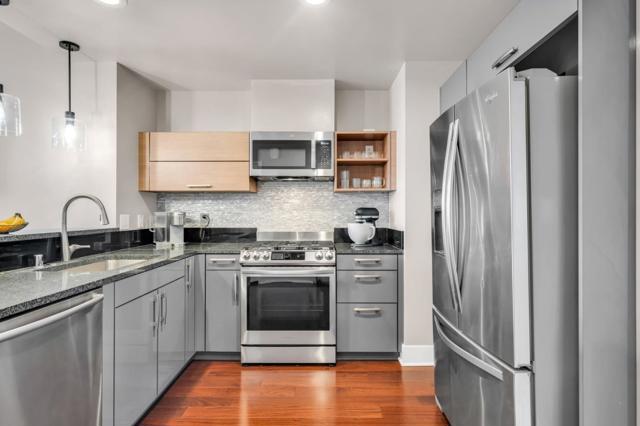 Image 13 of 70 For 88 San Fernando Street 1403