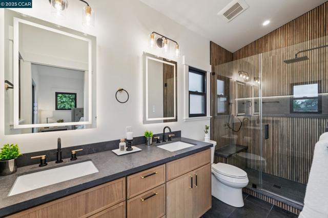 1126 Brighton Ave, Albany CA: https://media.crmls.org/mediaz/84bb7f15-5cf6-4ca5-83b5-f63824d7a68d.jpg