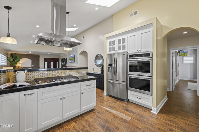 Detail Gallery Image 15 of 51 For 4961 Alcove Ave, Valley Village,  CA 91607 - 3 Beds | 2 Baths