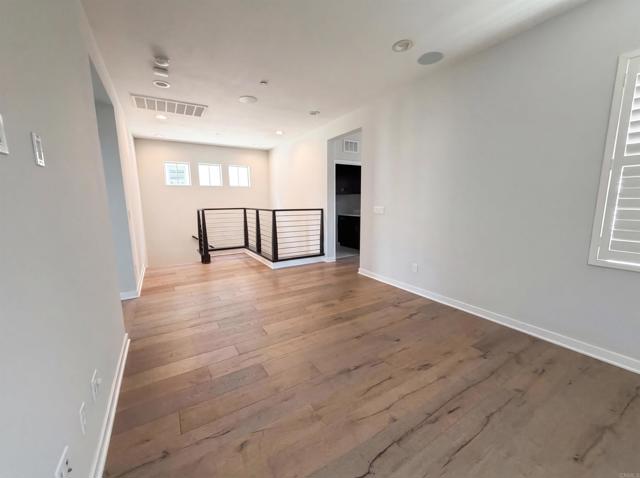 Detail Gallery Image 25 of 36 For 951 Camino Aldea, Chula Vista,  CA 91913 - 4 Beds | 3 Baths