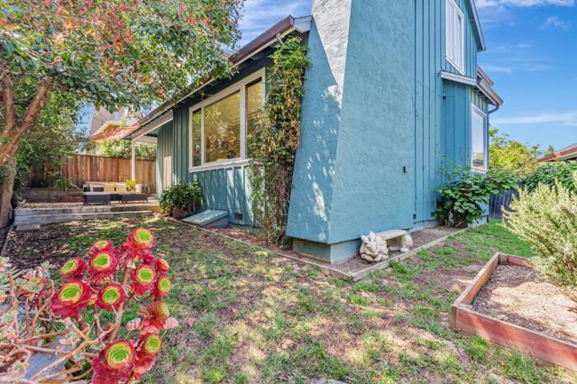 2604 La Paloma Lane, Santa Cruz CA: https://media.crmls.org/mediaz/84bc8d5f-6a57-4c3a-ba60-4737b303e8cf.jpg