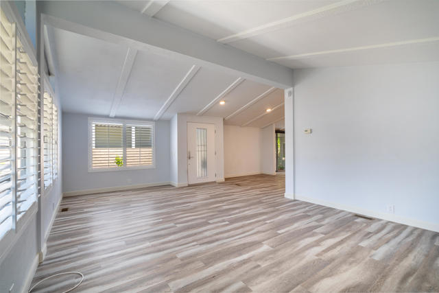 14 International Boulevard, Rancho Mirage CA: https://media.crmls.org/mediaz/84bcb7cb-bcba-4460-858a-ea836e4947db.jpg