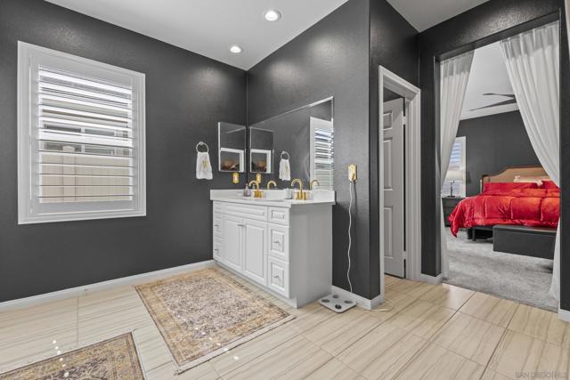 28382 Hopscotch dr,  CA: https://media.crmls.org/mediaz/84bd2a6f-9772-40c0-a2ad-fc94ee63fd4f.jpg