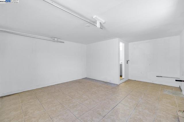 1069 Melcher St, San Leandro CA: https://media.crmls.org/mediaz/84bd5b94-beac-4d96-81d2-18de5711bc37.jpg