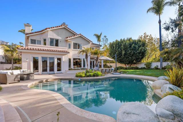 4798 Thurston Pl, San Diego CA: https://media.crmls.org/mediaz/84bd8894-ce7d-4e7d-adc1-beb7ec2fe85e.jpg