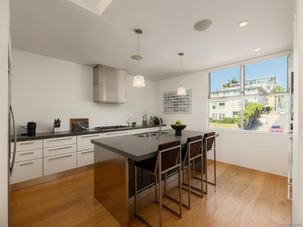 2710 1st Ave - photo 7