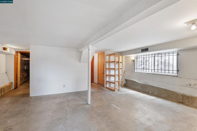 708 Cornell Ave, Albany CA: https://media.crmls.org/mediaz/84bf5c3a-7f5b-4f0a-9d1e-4274a339cc13.jpg