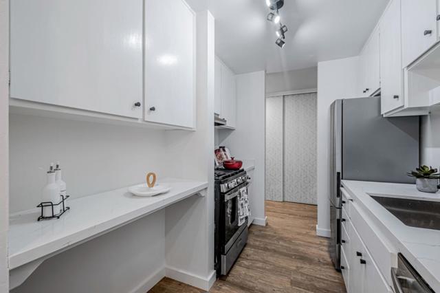 2700 Le Conte Avenue, Berkeley CA: https://media.crmls.org/mediaz/84bf5f01-52b7-4611-8dd3-51982aac95c6.jpg