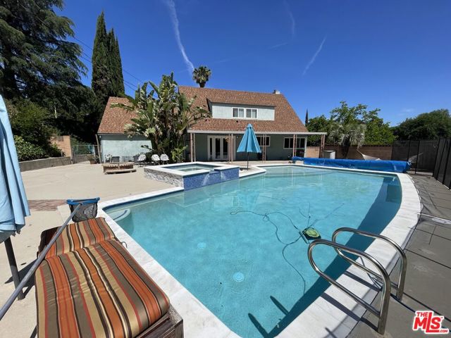 12158 Bambi Place, Granada Hills CA: https://media.crmls.org/mediaz/84bf9430-b5d9-4a52-98e5-52e0fefc4dc3.jpg