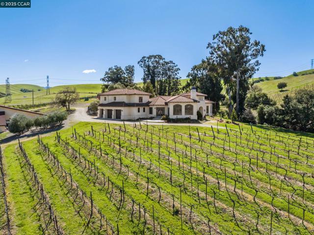 633 Kalthoff Cmn, Livermore CA: https://media.crmls.org/mediaz/84c05278-ec9a-4af2-bd29-8602f6779aed.jpg