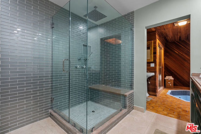 2103 N Hobart Boulevard, Los Angeles CA: https://media.crmls.org/mediaz/84c08886-4049-4372-8c04-d7037f7ddfed.jpg