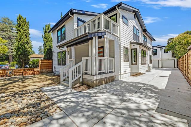 35 Arch Street, Redwood City CA: https://media.crmls.org/mediaz/84c13629-dae5-407f-bf73-5a2a0fdc93d5.jpg