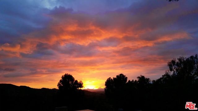 9918 Sunland Boulevard photo 8