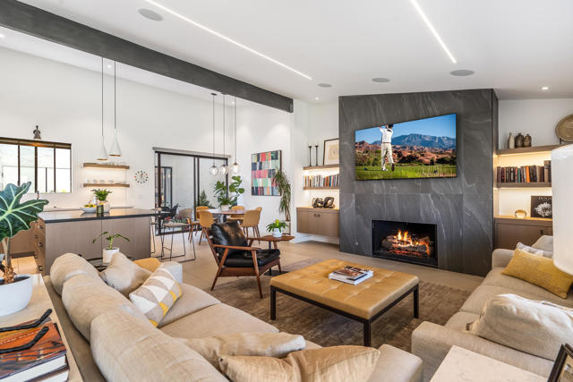 44841 Desert Horizons Drive, Indian Wells CA: https://media.crmls.org/mediaz/84c1a686-4594-445c-a348-1d575564b51d.jpg