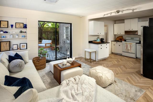 114 University Drive, Menlo Park CA: https://media.crmls.org/mediaz/84c223c1-8864-4522-ab26-3d012e7d1238.jpg