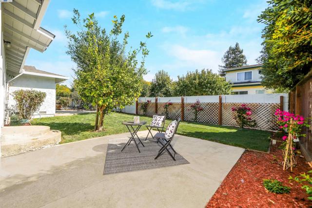 1662 Dorchester Pl, Concord CA: https://media.crmls.org/mediaz/84c2a3ee-4192-4bd6-a1bc-5269aa06f4e0.jpg