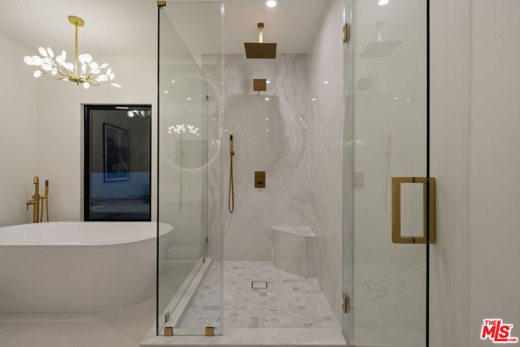 MLS #26867419 image #23