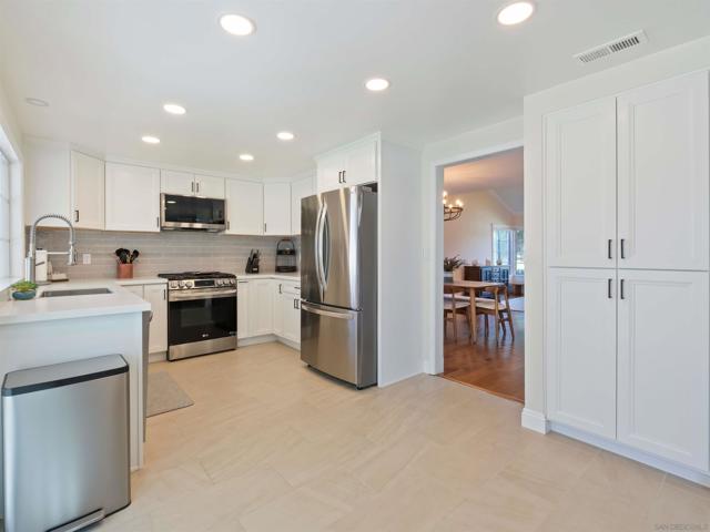 3568 Ridge Road, Oceanside CA: https://media.crmls.org/mediaz/84c2d435-7392-4d41-a4cb-033df31bd322.jpg