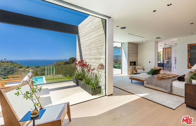 Image 10 of 41 For 6889 Dume Drive