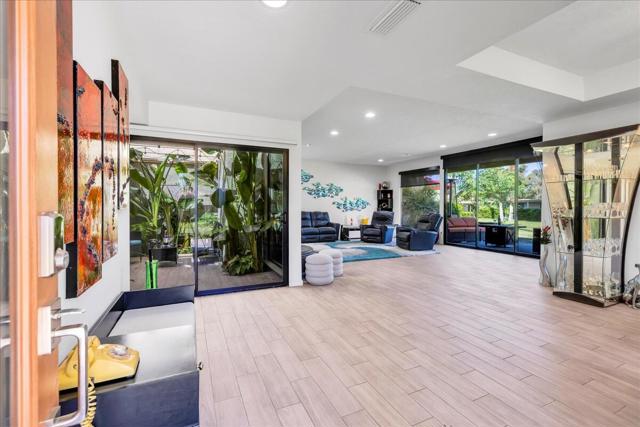 2232 Oakcrest Drive, Palm Springs, CA 92264