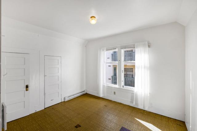 486 VAN BUREN ST, Monterey CA: https://media.crmls.org/mediaz/84c4bb08-d65a-431e-b4e9-3d4e101a72f2.jpg