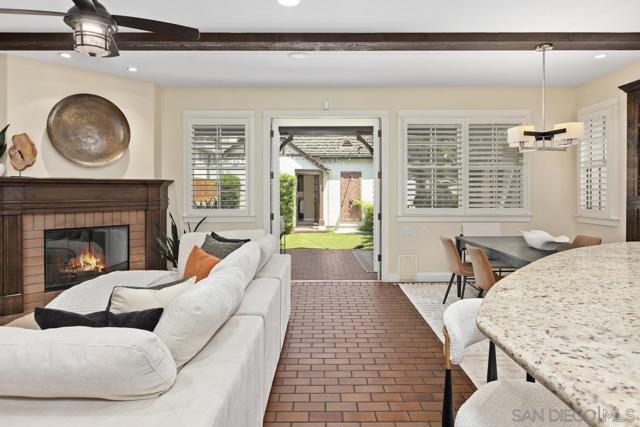 755 F Ave, Coronado CA: https://media.crmls.org/mediaz/84c4cc04-f495-4922-a9c5-5298cc0a6407.jpg
