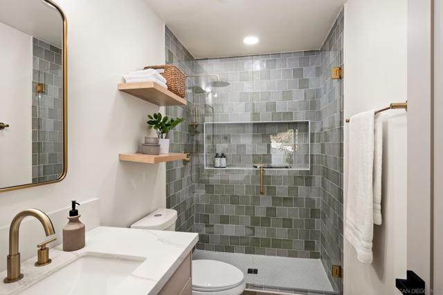 6737 Lipmann St, San Diego CA: https://media.crmls.org/mediaz/84c60e70-7565-460f-b9d7-c84ec5196a3c.jpg