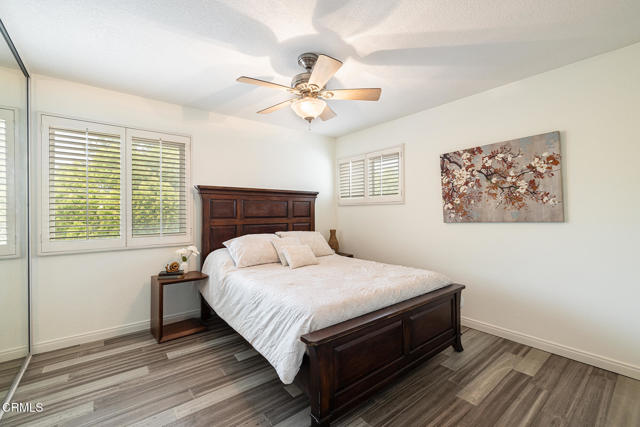 Image 21 of 41 For 12084 London Grove Court