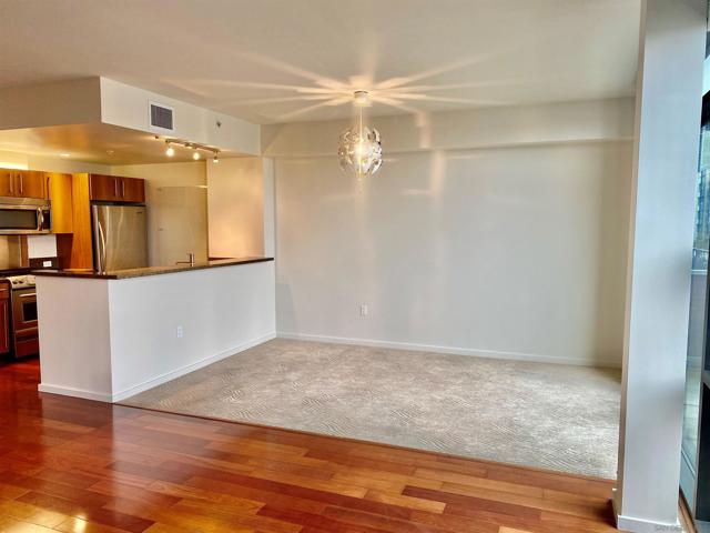 350 11th Avenue, San Diego CA: https://media.crmls.org/mediaz/84c6ddbd-91f8-4c65-8318-af107bcc2497.jpg
