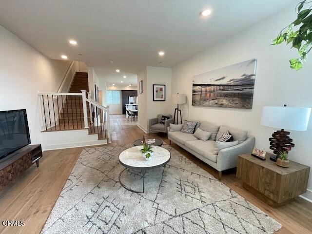 Detail Gallery Image 25 of 30 For 44 Coronado St #208,  Ventura,  CA 93001 - 2 Beds | 2/1 Baths