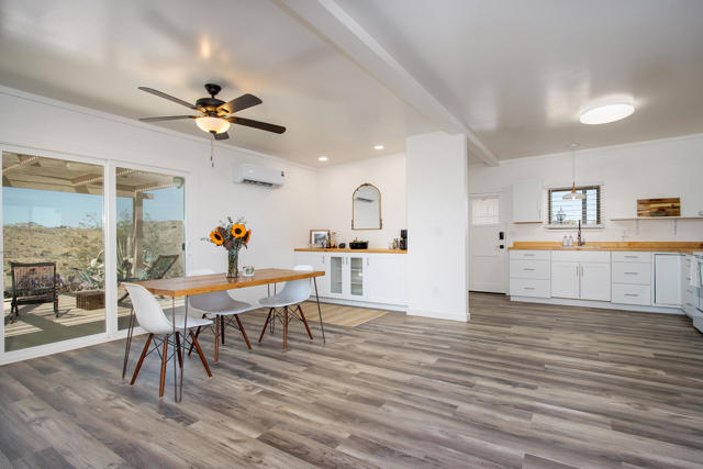 57349 Mesa Drive, Yucca Valley CA: https://media.crmls.org/mediaz/84c77c69-1417-496a-9ecf-569b27b518ad.jpg