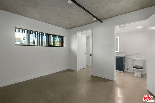 1250 N Fairfax Avenue, West Hollywood CA: https://media.crmls.org/mediaz/84c7ee89-7f7a-4774-81af-9967a1673b1d.jpg