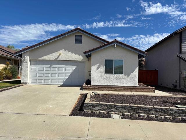 2412 Heatherwood Court, Escondido CA: https://media.crmls.org/mediaz/84c7f847-f86b-4d3d-b7d0-bdefae76c8c3.jpg