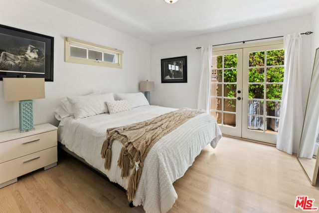 708 Westbourne Drive, West Hollywood CA: https://media.crmls.org/mediaz/84c91198-2168-4dac-9f65-f23b8a45300e.jpg