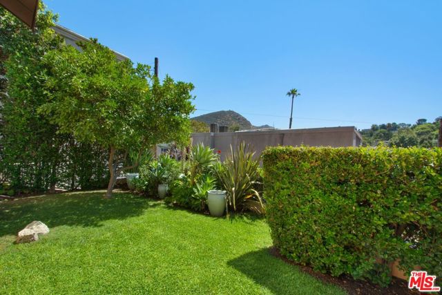 3347 Floyd Terrace, Los Angeles, California 90068, 3 Bedrooms Bedrooms, ,2 BathroomsBathrooms,Single Family Residence,For Sale,Floyd,24416215