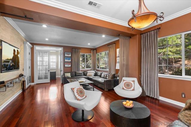 515 Verbena Ct, Encinitas CA: https://media.crmls.org/mediaz/84cb5a80-2403-4ee7-b705-02cc41064366.jpg